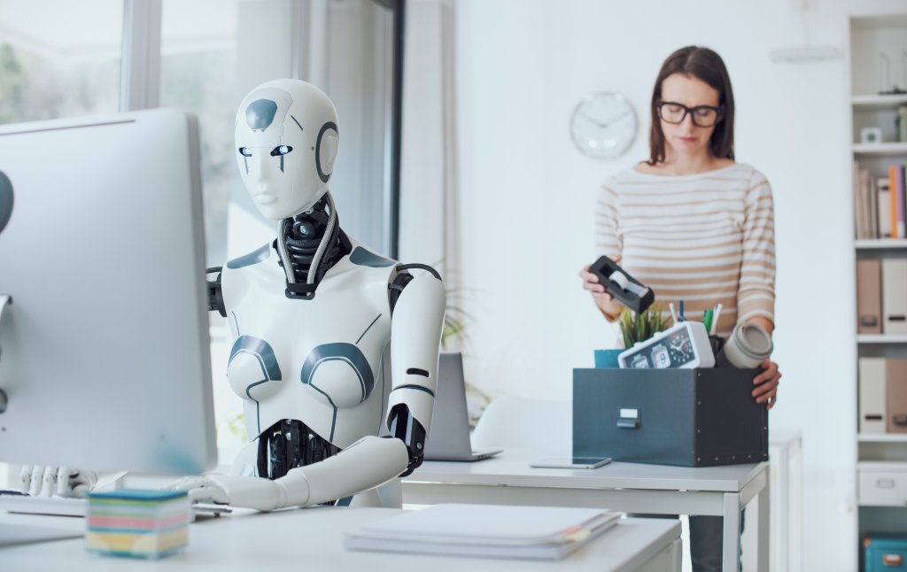 So nehmen Sie Mitarbeitern die Angst und Bedenken vor KI im Job.